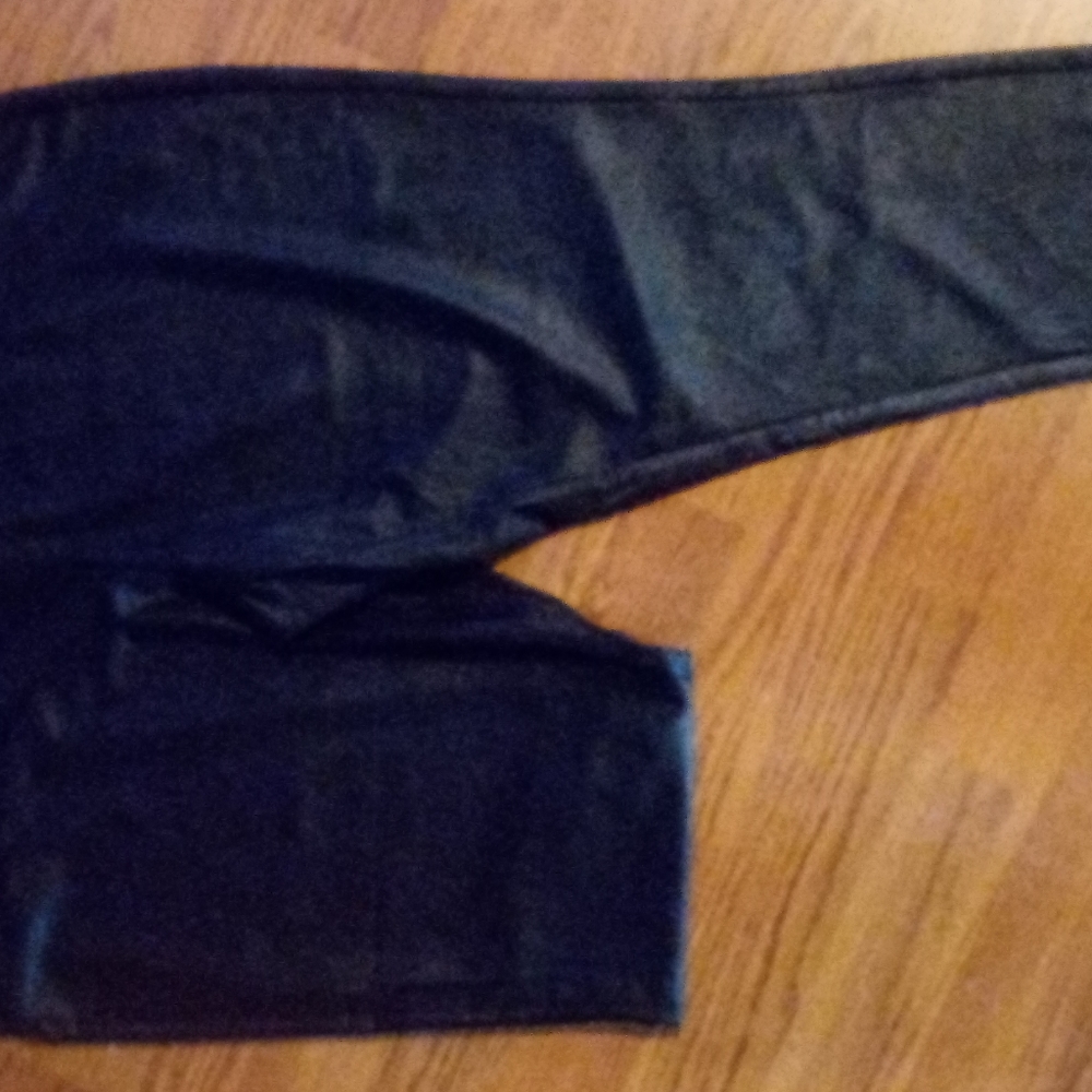 Leather leggings